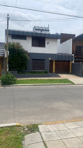 Ramos Mejia Venta Casa 6 Ambientes