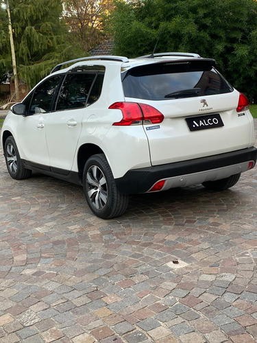 Peugeot 2008 1.6 Feline