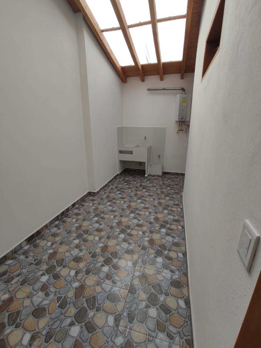 Imagen 13 de 23 de Apartamento En El Carmen De Lujo 185 Metros 750 Millones
