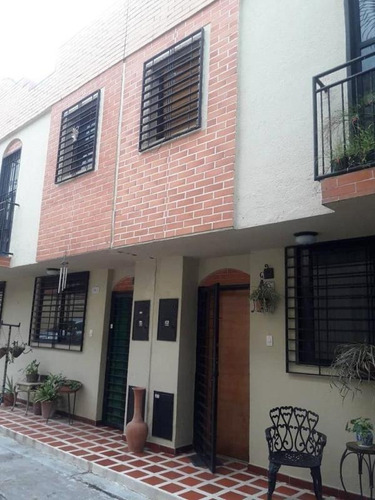 Imagen 2 de 6 de Century 21 Del Plata Vende Townhouse Ubicado En Conjunto Residencial Villa Florencia, Tazajal Naguanagua