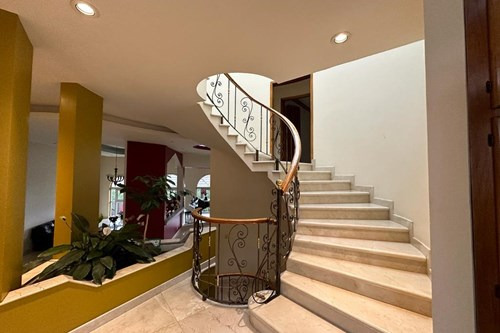 Casa En Venta En Colinas Del Bosque, Tlalpan, Al Sur De Cdmx