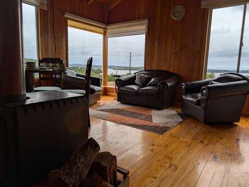 Cabaña En Chiloé Con Vista Al Mar Y Tinaja Privada Incluida
