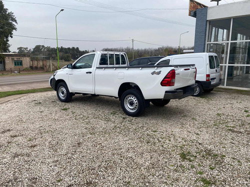 Toyota Hilux 2.4 Cs Dx 150cv 4x4