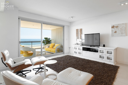 Penthouse En Venta Y Alquiler. Villa Brava 2. Punta Del Este. Playa Brava.