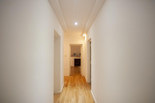 Casa De 5 Ambientes Con Pileta Y Jardín - Haedo