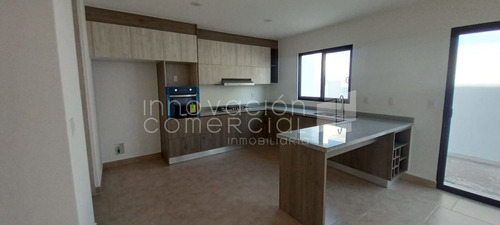 Casa En Venta Nueva 4 Recamaras Torre De Piedra Frente A Antea