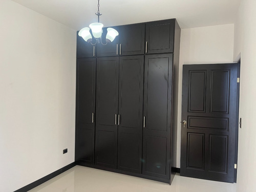 Imagen 10 de 19 de Venta Casa En Residencial Tenerife En San Francisco Heredia, Casa Nueva, Acabados Lujo, Amplios Espacios Y Muy Iluminada