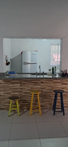 Casa Com 2 Quartos, 2 Banheiros, 2 Vagas Na Garagem