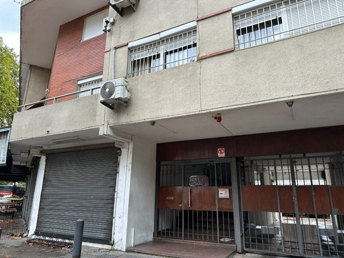 Monoambiente Lindo Prolijo Seguro Sobre Avenida 