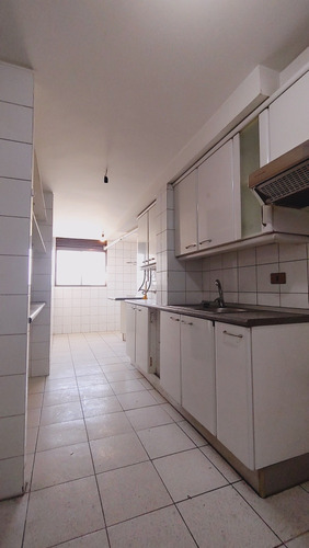 Departamento Cristóbal Colón A Pasos De La Rotonda Atenas