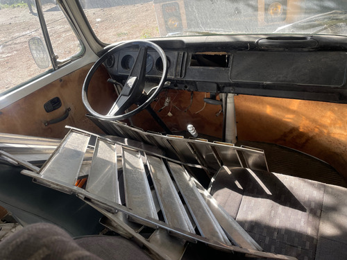 Volkswagen Kombi Combi T2