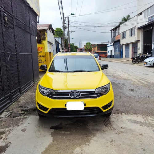 Taxi Faw R7 Modelo 2018