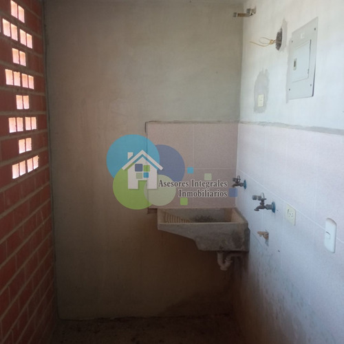 Guarenas, Apartamento Nueva Casarapa, Camino Real Obra Gris