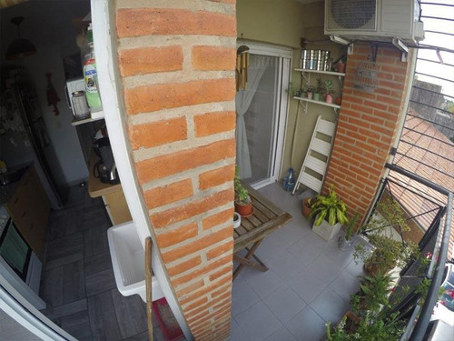 Imagen 9 de 10 de Departamento 2 Amb. Al Frente C/baulera En Saenz Peña