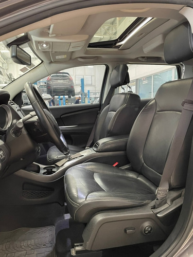 Imagen 9 de 18 de Jeep Renegade Sport At 2018 Blanca