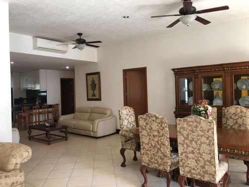 Imagen 4 de 12 de Gran Departamento En Renta Ubicado En Porto Fino, Marina Vallarta