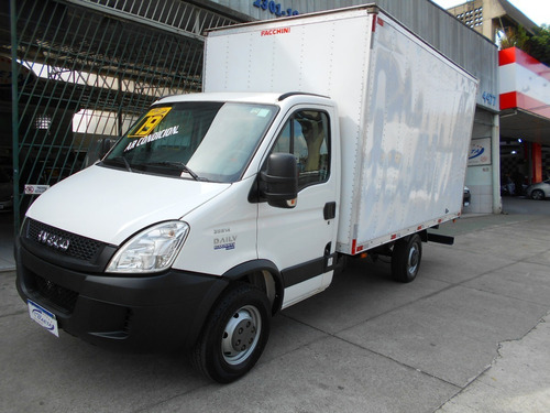 Imagem 1 de 10 de Iveco/daily 35s14 Com Ar 18/19