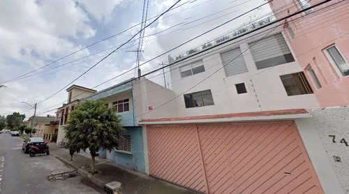Casa De 3 Niveles A Precio Accesible En Agricola Oriental