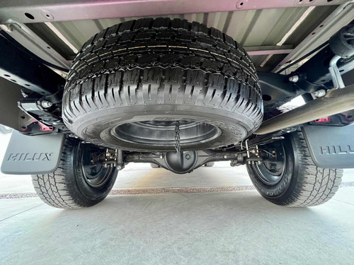 Toyota Hilux 2.8 Cd Srv 177cv 4x2