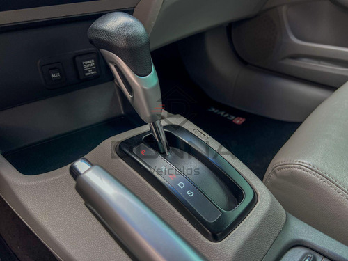 Honda Civic LXR