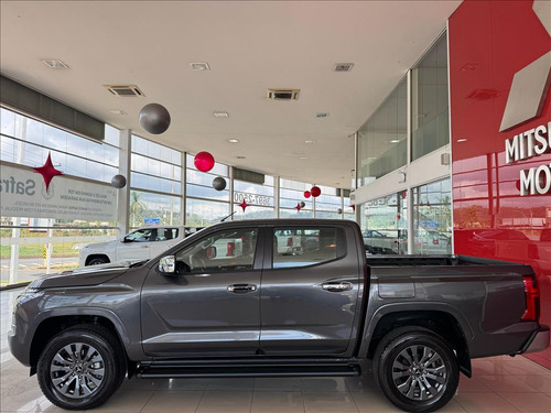 Mitsubishi Triton 2.4 BITURBO DIESEL CD HPE 4X4 AUTOMÁTICO