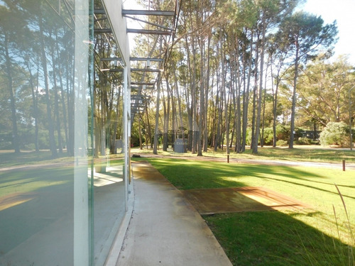 Local A La Venta Y Alquiler En Solanas- Ref: 5776
