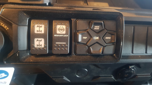 Imagen 12 de 21 de Can Am Defender Hd 10 Xt Max 6 Pax 0km En Stock Entrega Ya