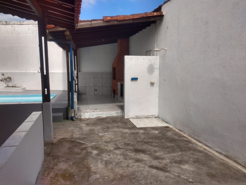 Imagem 12 de 26 de Casa Próximo À Comércios Com Área De Lazer, Piscina E Churrasqueira, No Balneário Gaivota Em Itanhaém, À 1.800 Metros Do Mar