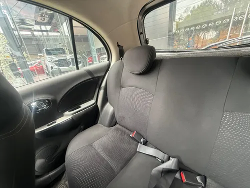 Nissan March 1.6 Advance At