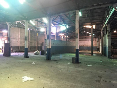 Galpón 600m2 A Pasos Del Palacio Legislativo