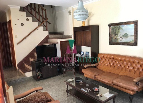 Chalet De 4 Dormitorios Con Departamento. Miramar