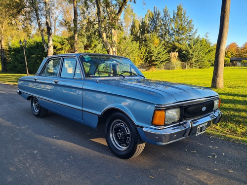 Ford Falcon Deluxe