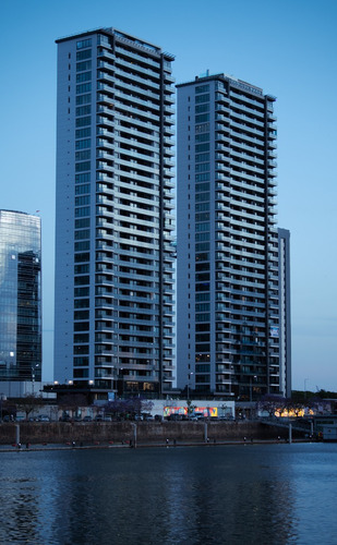 The Link Towers 2 Amb, Alquiler. Piso Alto. Puerto Madero.