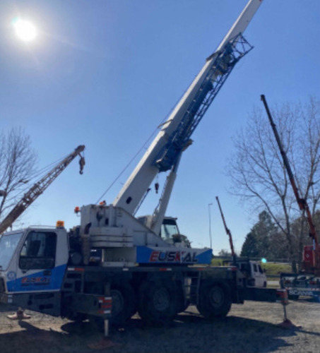 Imagen 10 de 15 de Grua Telescopica Kobelco P&h 22tn Envios A Todo El Pais