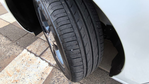 Chevrolet Onix ONIX HATCH LTZ 1.4 8V FLEXPOWER 5P AUT.