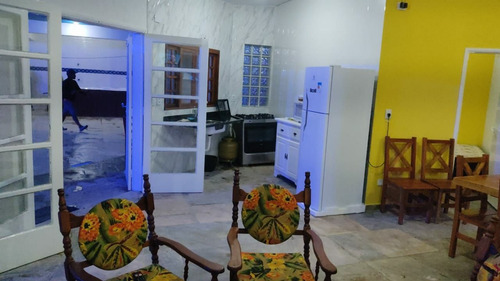 Casa Na Praia Com Piscina Aquecida, 2 Spa Com Hidromassagem Aquecidos, Ar Condicionado, Salão De Jogos, 2 Quadras Da Praia, Garagem Para 15 Ou Mais Carros,