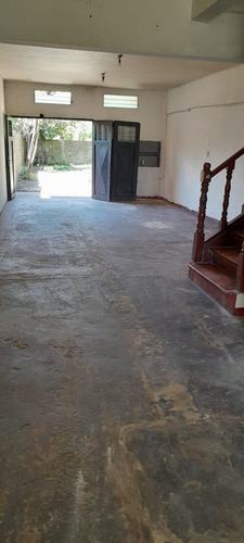 Venta Local Con Depto 3 Ambientes Monte Grande