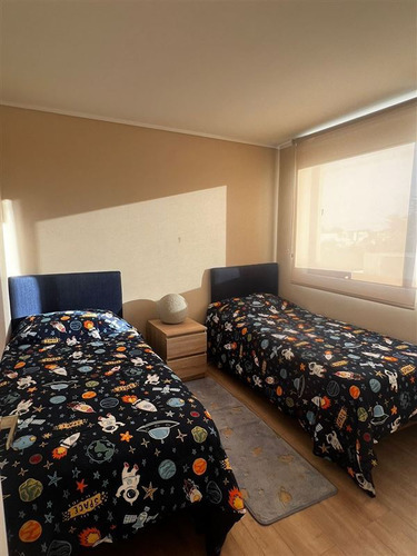 Se Vende Casa De 3d/4b, Cond. La Laguna. Padre Hurtado
