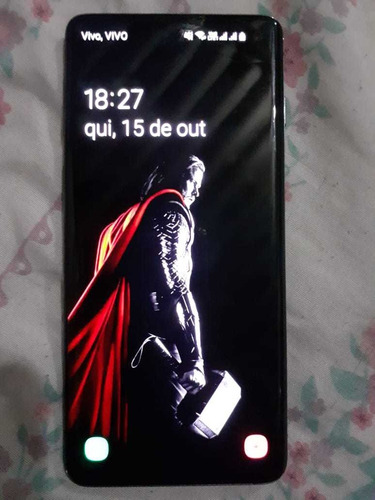 Samsung S10 Normal Com Um Trinco Na Tela Mais Não Interfere