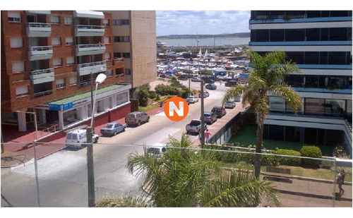 Apartamento En Venta , Peninsula, Punta Del Este, 2 Dormitorios.