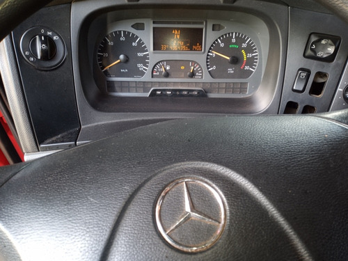 Imagem 9 de 12 de Mercdes Benz Axor 2533