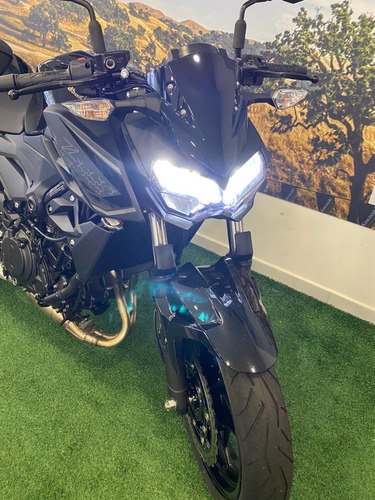 Z400 Preta 2021 - Preção