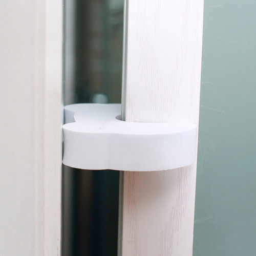 Imagen 6 de 9 de Protector De Dedos Traba Puertas De Oso - Baby Innovation