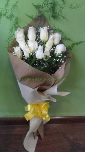 Ramo De 12 Rosas Blancas Envio Gratis Floreria Foto Real
