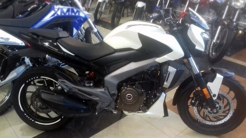Bajaj Rouser Dominar 400 - 2017