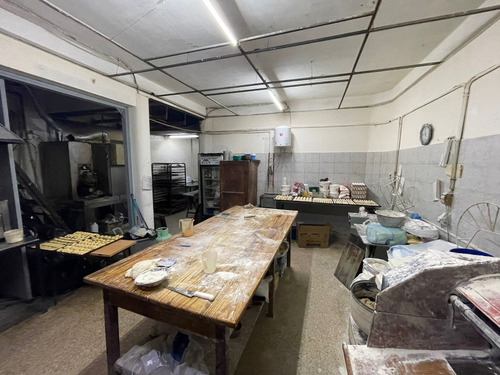 Imagen 14 de 14 de Panadería Y Rotisería Macari Vende