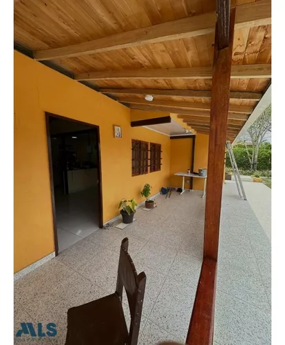 Zona Verde Y Espacio Para En Futuro Construir Pisc...(mls#248454)