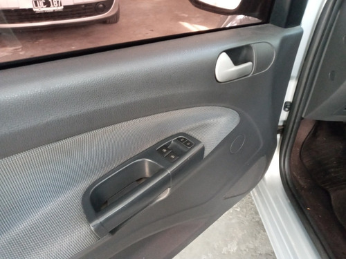 Imagen 12 de 15 de Volkswagen Gol Trend 1.6 Pack Ii 2012 Impec Permuto Financio