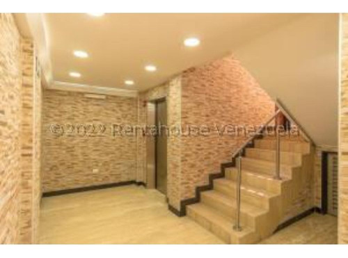 Imagen 8 de 25 de #22-22542 Exclusivo Edificio En Las Mercedes