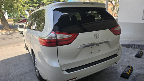 Toyota Sienna 3.5 Limited V6 At